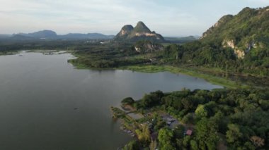 Langkawi 'nin Kent Simgeleri, Plajları ve Turist Çekimleri