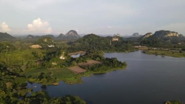 Langkawi 'nin Kent Simgeleri, Plajları ve Turist Çekimleri