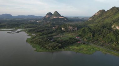 Langkawi 'nin Kent Simgeleri, Plajları ve Turist Çekimleri