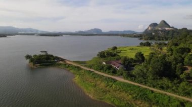 Langkawi 'nin Kent Simgeleri, Plajları ve Turist Çekimleri