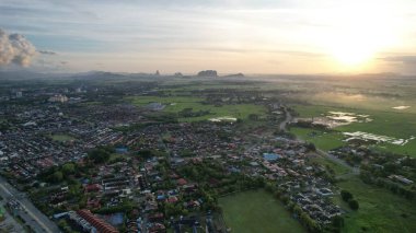 Perlis, Malezya 29 Haziran 2022: Güneşin Doğuşundaki Güzel Kangar Şehri