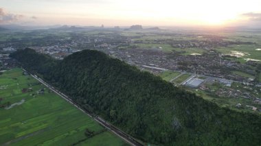 Perlis, Malezya 29 Haziran 2022: Güneşin Doğuşundaki Güzel Kangar Şehri