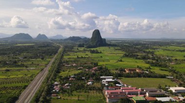 Kireçtaşı Keteri Tepesi ve Çeltik Tarlaları