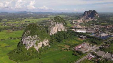 Kireçtaşı Keteri Tepesi ve Çeltik Tarlaları