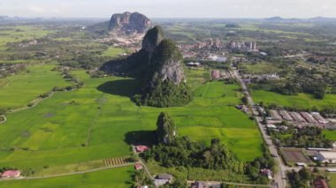Kireçtaşı Keteri Tepesi ve Çeltik Tarlaları