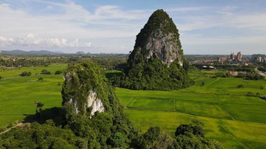 Kireçtaşı Keteri Tepesi ve Çeltik Tarlaları