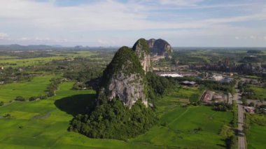 Kireçtaşı Keteri Tepesi ve Çeltik Tarlaları