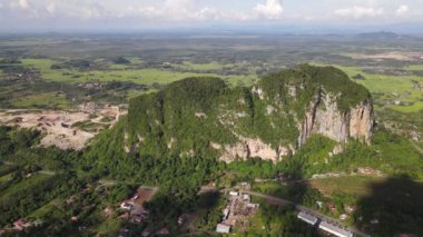 Kireçtaşı Keteri Tepesi ve Çeltik Tarlaları