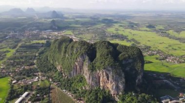Kireçtaşı Keteri Tepesi ve Çeltik Tarlaları