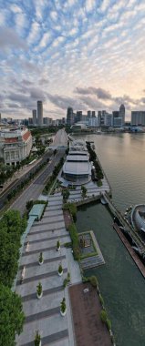 Marina Körfezi, Singapur - 13 Temmuz 2022: Singapur Tarihi Binalar ve Turist Çekimleri