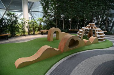 Changi, Singapur - 13 Temmuz 2022: Changi Havalimanı Modern Peyzajları