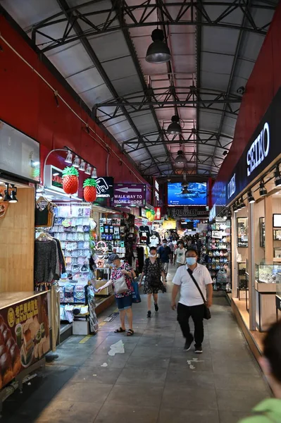 Singapur Şehri, Singapur - 16 Temmuz 2022: Bugis Sokakları, Orchard ve Çin Mahallesi