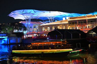 Singapur Şehri, Singapur - 16 Temmuz 2022: Bugis Sokakları, Orchard ve Çin Mahallesi
