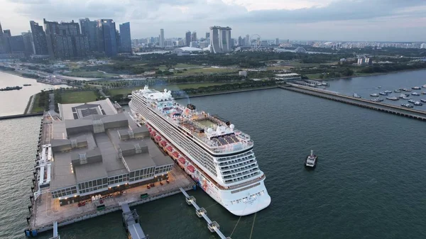 Marina Bay Singapore July 2022 Marina Bay Cruise Centre Terminal — стоковое фото