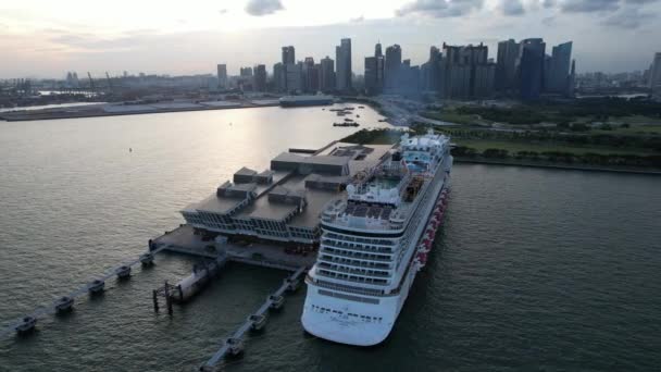 Marina Bay Singapur Juli 2022 Das Marina Bay Cruise Centre — Stockvideo