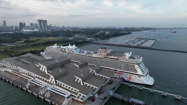 Marina Bay Singapore July 2022 Marina Bay Cruise Centre Terminal — 图库视频影像