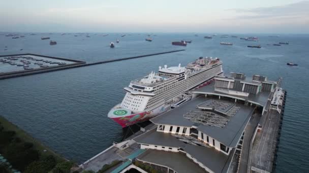 Marina Körfezi Singapur Temmuz 2022 Lüks Gemi Limanı Nın Yanaştığı — Stok video