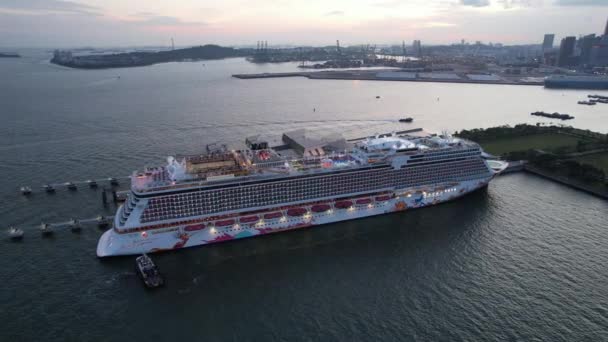 Marina Bay Singapore July 2022 Marina Bay Cruise Centre Terminal — Video