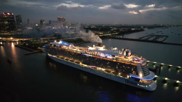 Marina Bay Singapore July 2022 Marina Bay Cruise Centre Terminal — Stock video