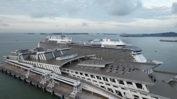 Marina Bay Singapore July 2022 Marina Bay Cruise Centre Terminal — стокове відео