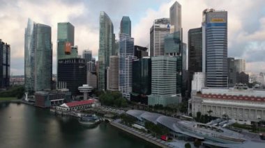 Marina Körfezi, Singapur - 13 Temmuz 2022: Singapur Tarihi Binalar ve Turist Çekimleri