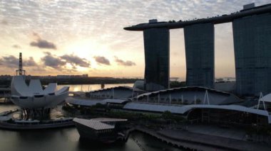 Marina Körfezi, Singapur - 13 Temmuz 2022: Singapur Tarihi Binalar ve Turist Çekimleri