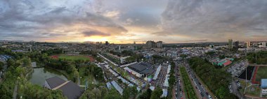 Kuching, Malezya - 1 Ağustos 2022: Geleneksel Kuching Festivali Sokak Fuarı