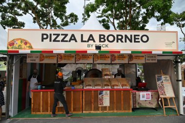 Kuching, Malezya - 1 Ağustos 2022: Geleneksel Kuching Festivali Sokak Fuarı