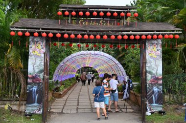 Kuching, Malezya - 1 Ağustos 2022: Geleneksel Kuching Festivali Sokak Fuarı