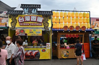 Kuching, Malezya - 1 Ağustos 2022: Geleneksel Kuching Festivali Sokak Fuarı