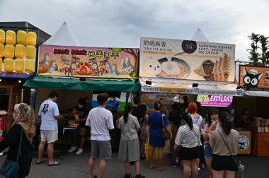 Kuching, Malezya - 1 Ağustos 2022: Geleneksel Kuching Festivali Sokak Fuarı