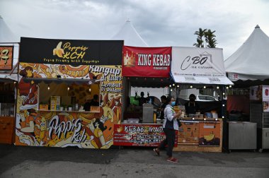 Kuching, Malezya - 1 Ağustos 2022: Geleneksel Kuching Festivali Sokak Fuarı