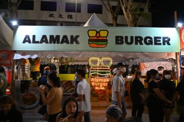 Kuching, Malezya - 1 Ağustos 2022: Geleneksel Kuching Festivali Sokak Fuarı