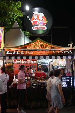 Kuching, Malezya - 1 Ağustos 2022: Geleneksel Kuching Festivali Sokak Fuarı