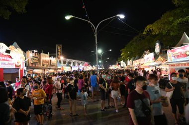 Kuching, Malezya - 1 Ağustos 2022: Geleneksel Kuching Festivali Sokak Fuarı