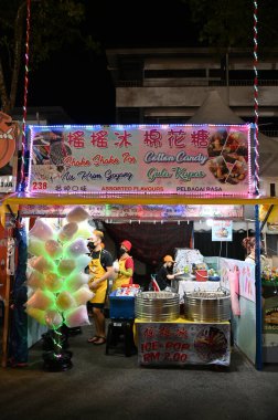 Kuching, Malezya - 1 Ağustos 2022: Geleneksel Kuching Festivali Sokak Fuarı