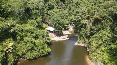 Milford Ses ve Kuşkulu Ses 'in Dağları ve Fiyortları, Yeni Zelanda. Bengoh Vadisi, Sarawak.
