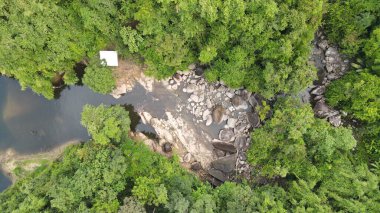 Milford Ses ve Kuşkulu Ses 'in Dağları ve Fiyortları, Yeni Zelanda. Bengoh Vadisi, Sarawak.
