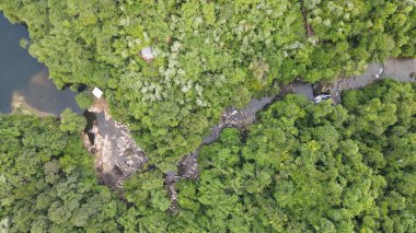 Milford Ses ve Kuşkulu Ses 'in Dağları ve Fiyortları, Yeni Zelanda. Bengoh Vadisi, Sarawak.
