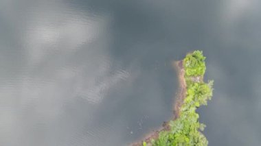 Milford Ses ve Kuşkulu Ses 'in Dağları ve Fiyortları, Yeni Zelanda. Bengoh Vadisi, Sarawak.