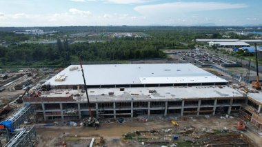 Kuching, Sarawak Malaysia - 12 Eylül 2022: Tüm büyük elektronik, güneş ve yarı iletken santrallerinin bulunduğu Samajaya Işık Sanayi Bölgesi