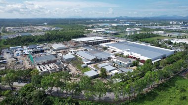 Kuching, Sarawak Malaysia - 12 Eylül 2022: Tüm büyük elektronik, güneş ve yarı iletken santrallerinin bulunduğu Samajaya Işık Sanayi Bölgesi