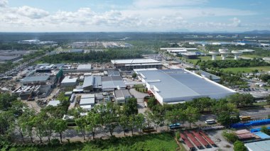 Kuching, Sarawak Malaysia - 12 Eylül 2022: Tüm büyük elektronik, güneş ve yarı iletken santrallerinin bulunduğu Samajaya Işık Sanayi Bölgesi