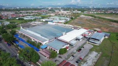 Kuching, Sarawak Malaysia - 12 Eylül 2022: Tüm büyük elektronik, güneş ve yarı iletken santrallerinin bulunduğu Samajaya Işık Sanayi Bölgesi