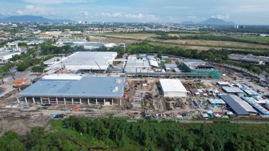 Kuching, Sarawak Malaysia - 12 Eylül 2022: Tüm büyük elektronik, güneş ve yarı iletken santrallerinin bulunduğu Samajaya Işık Sanayi Bölgesi