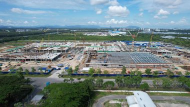 Kuching, Sarawak Malaysia - 12 Eylül 2022: Tüm büyük elektronik, güneş ve yarı iletken santrallerinin bulunduğu Samajaya Işık Sanayi Bölgesi