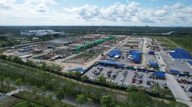 Kuching, Sarawak Malaysia - 12 Eylül 2022: Tüm büyük elektronik, güneş ve yarı iletken santrallerinin bulunduğu Samajaya Işık Sanayi Bölgesi