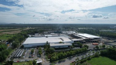 Kuching, Sarawak Malaysia - 12 Eylül 2022: Tüm büyük elektronik, güneş ve yarı iletken santrallerinin bulunduğu Samajaya Işık Sanayi Bölgesi