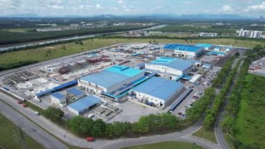 Kuching, Sarawak Malaysia - 12 Eylül 2022: Tüm büyük elektronik, güneş ve yarı iletken santrallerinin bulunduğu Samajaya Işık Sanayi Bölgesi