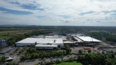 Kuching, Sarawak Malaysia - 12 Eylül 2022: Tüm büyük elektronik, güneş ve yarı iletken santrallerinin bulunduğu Samajaya Işık Sanayi Bölgesi